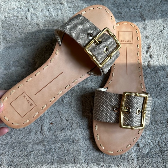 Dolce Vita Dasa Slide Sandal Big Buckle Shimmer‎ Gold Raffia Hardware Size 9.5 - Picture 7 of 8
